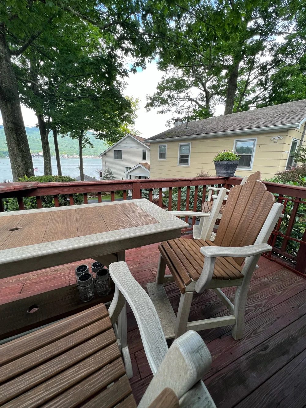Bronx: deck