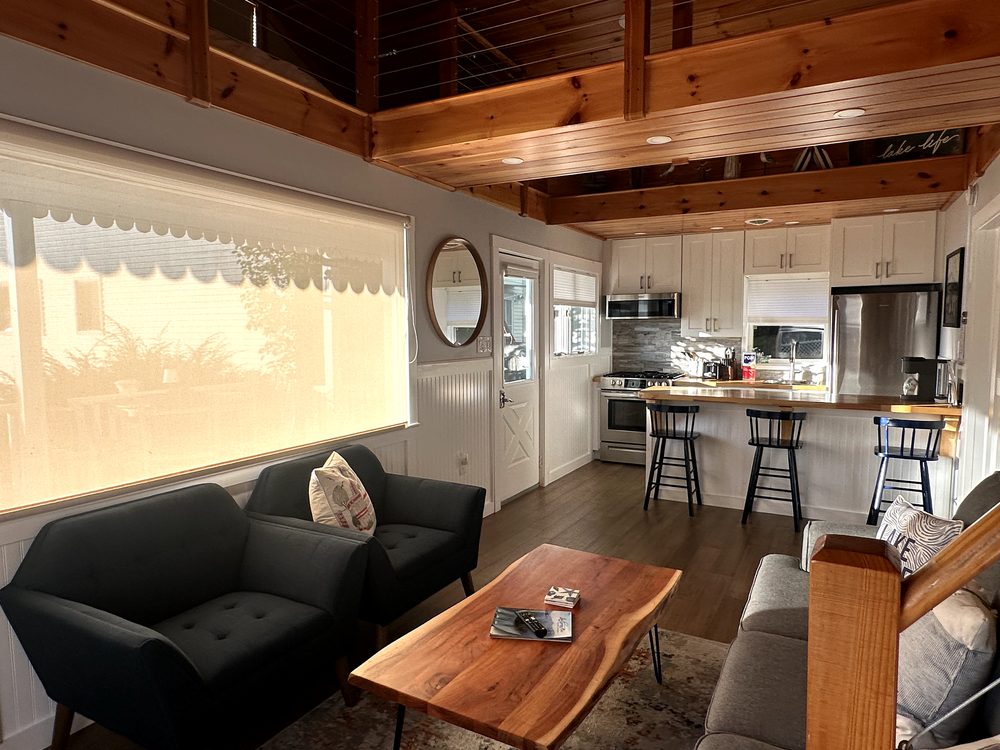 Brooklyn: living area
